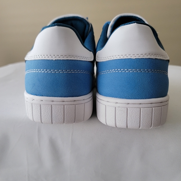 NIB-AIRWALK STEVIE NAVY LIGHT BLUE SKATE SNEAKERS- MEN'S SIZE 7 - Picture 3 of 10